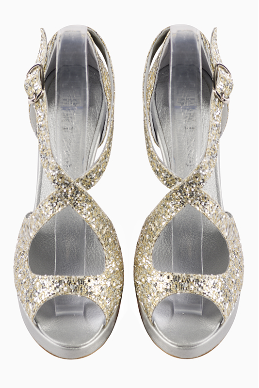 Gold women's closed back sandals, with crossed straps. Round toe. Very high slim heel with a platform at the front. Top view - Florence KOOIJMAN